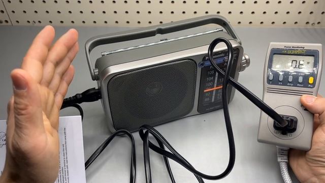 Panasonic RF-2400D AM/FM Radio. Nice Tuner. смотреть онлайн
