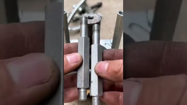 Удобный инструмент для снятия с вала подшипника или кольца