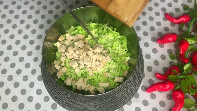 ОЧЕНЬ ВКУСНЫЙ И НЕЖНЫЙ САЛАТ ИЗ ПЕКИНСКОЙ КАПУСТЫ С АНАНАСОМ! БЫСТРЫЙ РЕЦЕПТ! смотреть онлайн