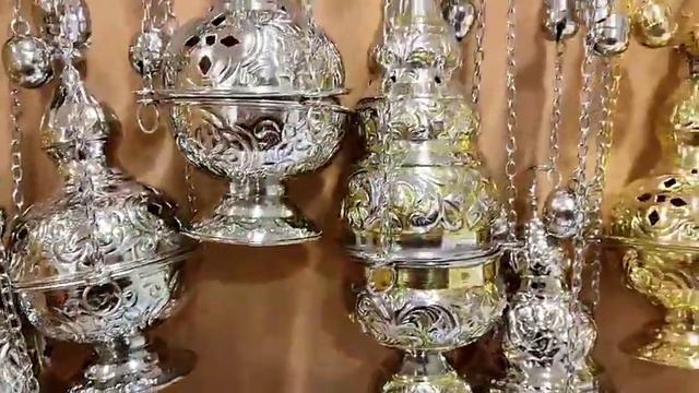 Кадила з Греції і кадила українського виробництва з золоченням смотреть онлайн