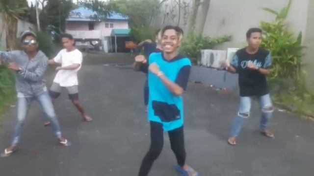 Blanco Brown the Git up to dance FDC смотреть онлайн