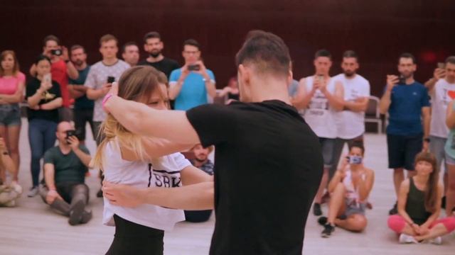 ALONSO Y NOELIA [ELIGE - KEWIN COSMOS ft. JAY RAMIREZ] @ BachataSpain2019 | Bachata en pareja смотреть онлайн