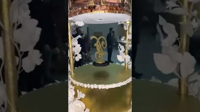 Невероятный многоярусный свадебный торт от Арт-кондитерской С. Магаева смотреть онлайн