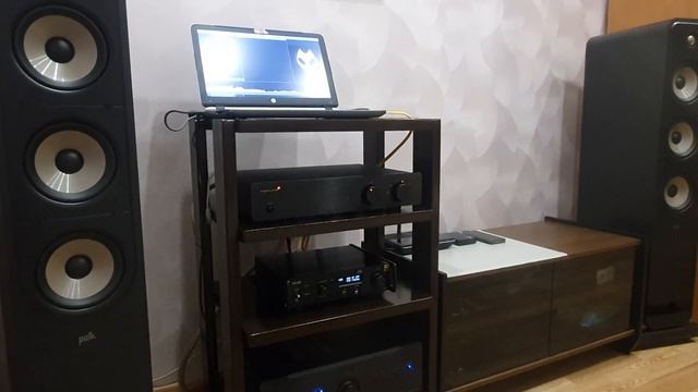 Teac AI-2000 Amp + Exposure 3010S2 Preamp (video 2).