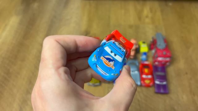 Looking for Disney Pixar Cars; Lightning McQueen, Sally, Finn McMissile, Cruz Ramirez, Barry DePeda смотреть онлайн