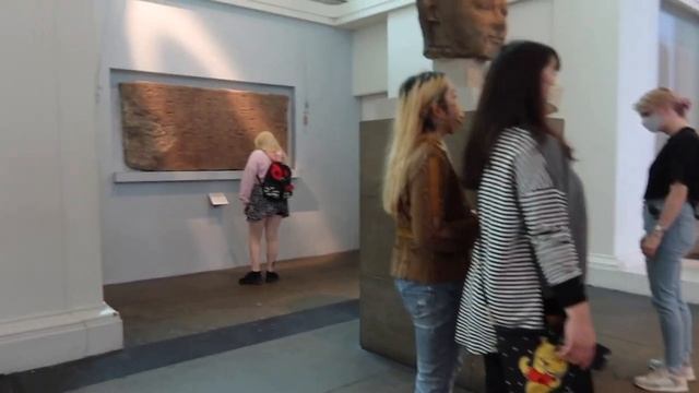 Visiting London Part 2 Art galleries, museums & shopping! смотреть онлайн