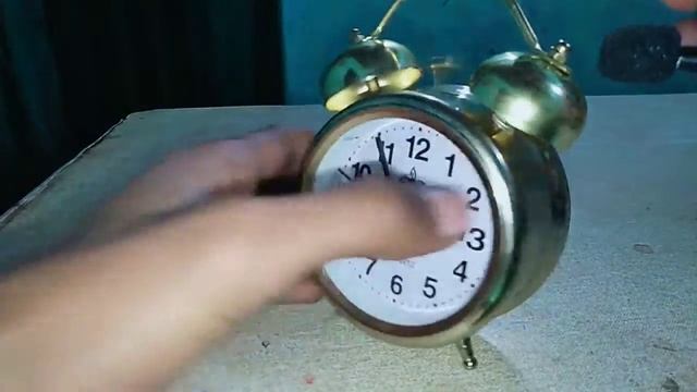 Best Alarm Clock ? under 400 смотреть онлайн