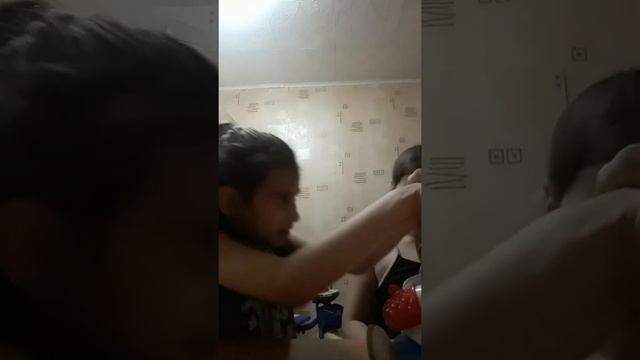 Ужааас???? у поросенка раздулся живот!!!??? смотреть онлайн