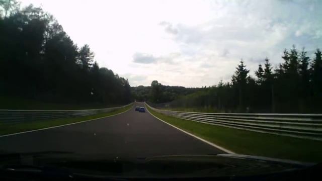 Nurburgring 100716 o/b Honda S2000 AP1 - Renault Clio crashes in front смотреть онлайн