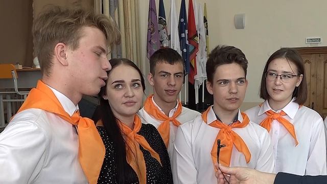 Брейн-ринг между школьниками и студентами смотреть онлайн