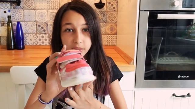 DIY Как покрыть кроссовки блетсками. Делаем из старых кед новые. смотреть онлайн