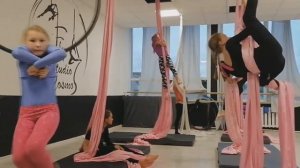 УРОКИ ЗАНЯТИЯ НА ПОЛОТНАХ для детей | ВОЗДУШНАЯ ГИМНАСТИКА / Занятия на полотнах / Челлендж