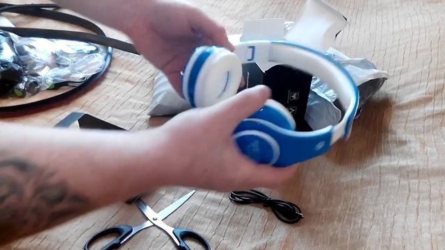 Телефон BV6000 , уплотнитель,наушники,клипсы смотреть онлайн