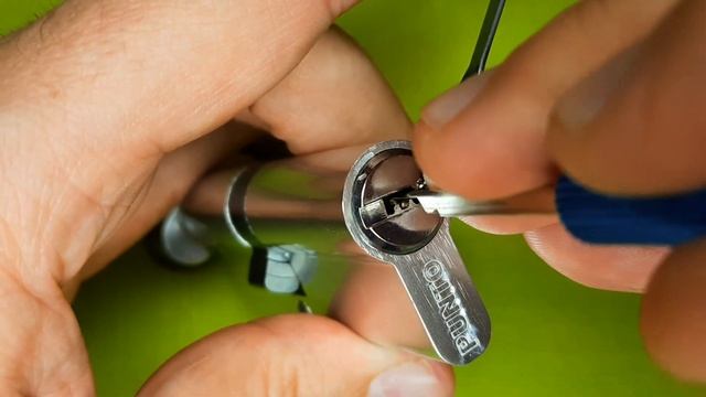 [ 79 ] РАСПРОСТРАНЁННАЯ ЛИЧИНКА для ЗАМКА и МЕТОД КАК ВСКРЫТЬ смотреть онлайн