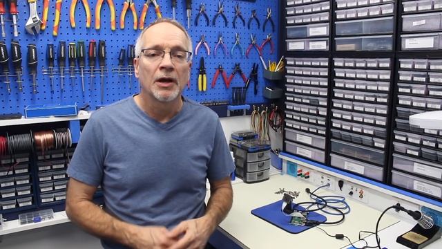 Raspberry Pi Remote Camera with motionEyeOS - Build a Surveillance System смотреть онлайн