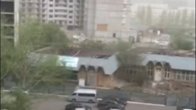 АСТАНА / СИЛЬНЫЙ ВЕТЕР / УПАЛ КРАН / 2018 / УЖАС !!! УРАГАН ! СМОТРЕТЬ ВСЕМ !!!! смотреть онлайн