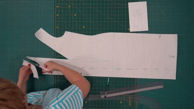 Модное платье с воздушными петлями. Как смоделировать и раскроить стильное платье из льна смотреть онлайн
