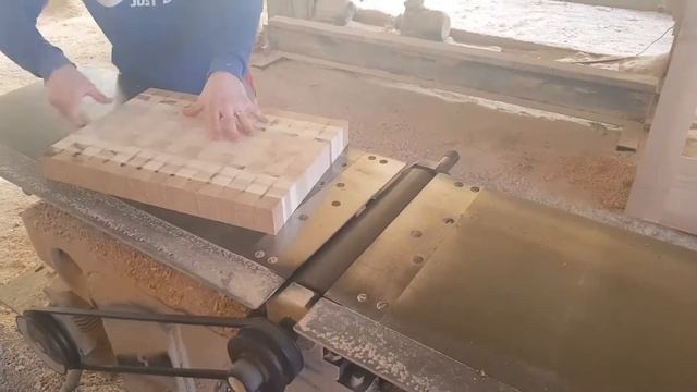 End grain cutting board / Торцевая разделочная доска / DIY смотреть онлайн