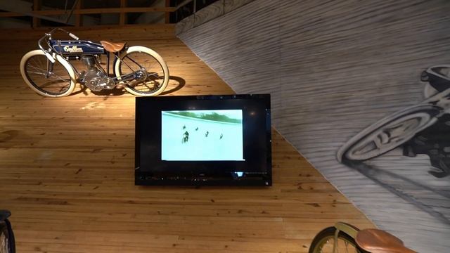 El Museo de motos MAS GRANDE DEL MUNDO | Cam Daza смотреть онлайн