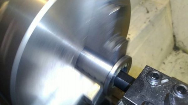 WM210V # 11.2 нарезание в гайке М18х4(Р2) двухзаходной резьбы