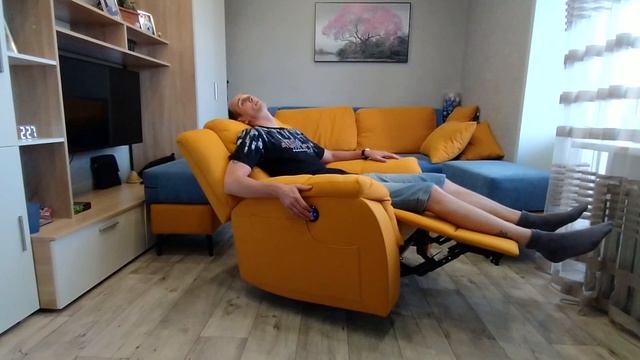 Кресло реклайнер для дома, кабинета, салона с функцией качания и поворота. смотреть онлайн