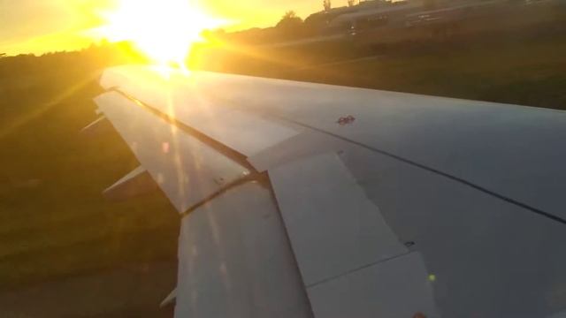 Взлет самолета Airbus A320, аэропорт Рим(Чампино) смотреть онлайн