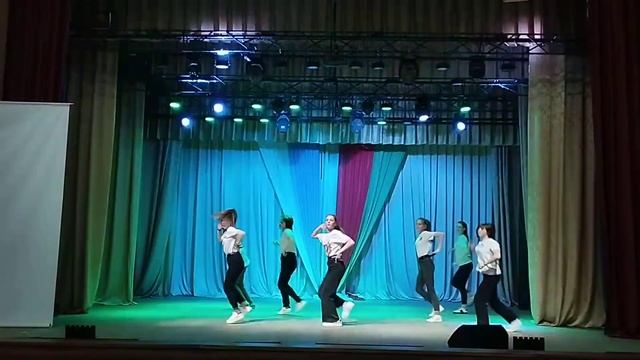 Старшая группа KAPandRiZ Эстрадный танец Юность смотреть онлайн
