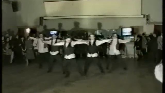 VHS Танцы смотреть онлайн