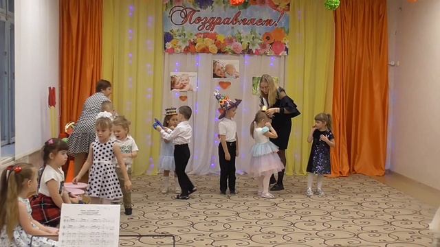 Утренник в детском саду ко Дню Матери смотреть онлайн