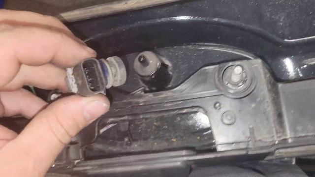 2012 Ford Edge Rear Camera Install - The Easy Way - Save You A Few Dollars - Customization Job смотреть онлайн