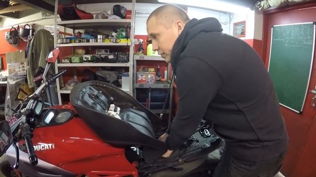 Проблемы с ABS на Ducati Diavel. Разговоры с мастером. Desmoservice. смотреть онлайн