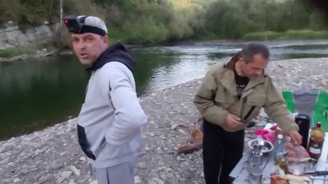 Вырвались в тайгу смотреть онлайн