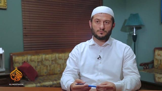 Девушка в хиджабе ходит с оголенными ногами смотреть онлайн