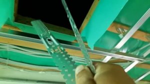 установка чердачного люка-лестницы