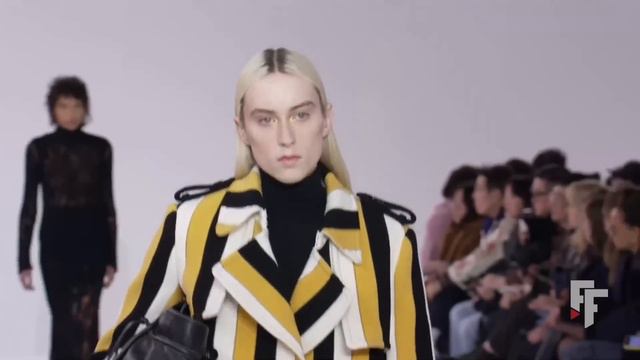 Chloe | Fall Winter 2023/2024 | Full Show смотреть онлайн