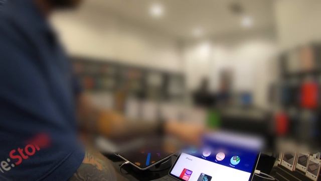 Аренда айфона в re:store | Развод на бабки смотреть онлайн