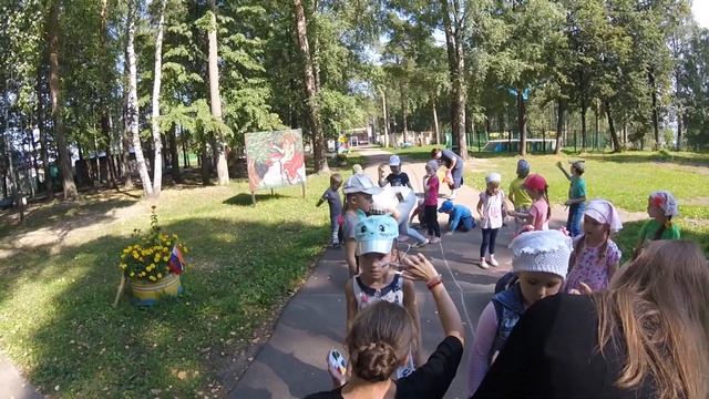 В кинешемском парке прошел праздник, посвященный Дню российского флага. смотреть онлайн