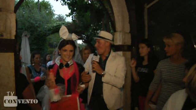 Erica la gelataia di Montegaldella lo sa fare bene al ristorante Convento di Lonato sabato 28 maggi смотреть онлайн