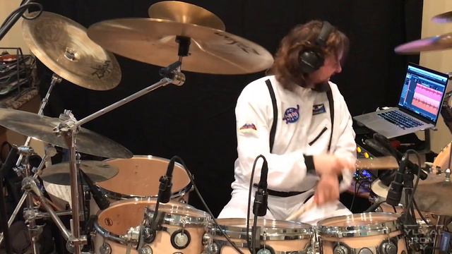 Marco Minnemann recording Yuval Ron's "I Believe in Astronauts" (1) смотреть онлайн