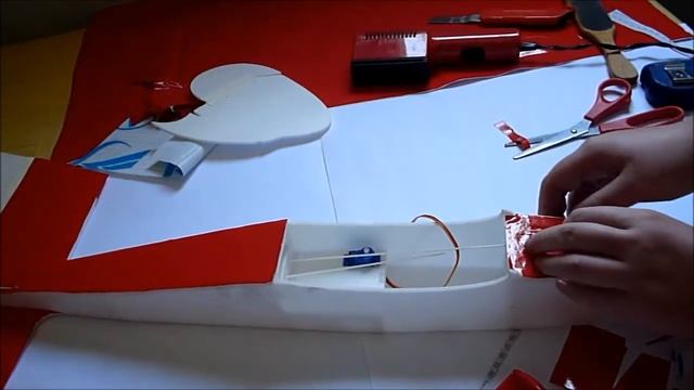 Parte 12 - Entelando a fuselagem com vinil 2- Montagem Ugly Stick смотреть онлайн