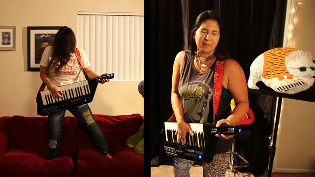 This is Me (I am a Velociraptor) featuring the Alesis Vortex Wireless Keytar! смотреть онлайн