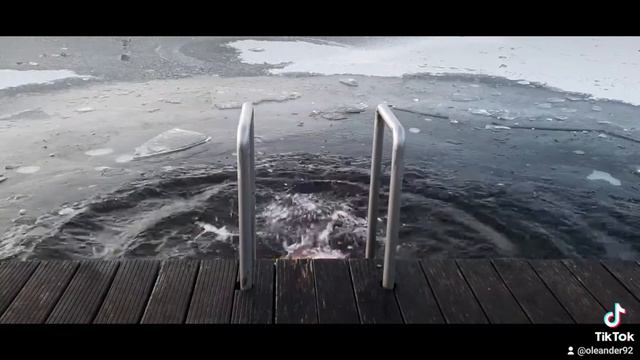 Чехия.Купание в прорубе. смотреть онлайн