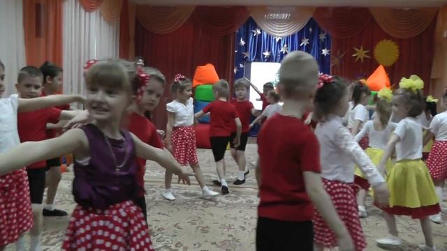 2016 06 01 - Космическое путешествие детсада "Радуга" (Лобня) смотреть онлайн