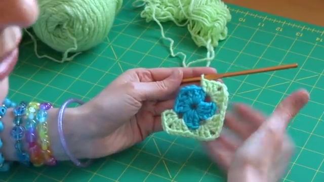 How To Crochet a Granny Square - Beginners Tutorial & Basic Pattern смотреть онлайн
