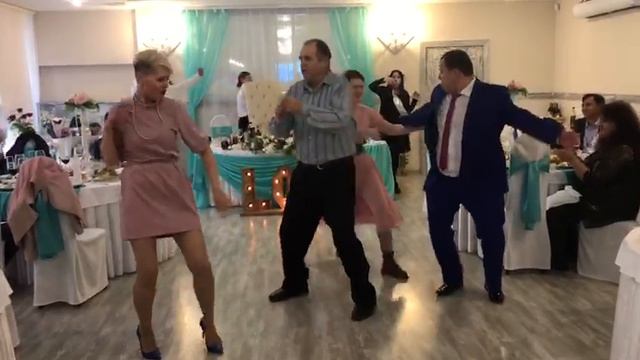 Отпадные танцы! смотреть онлайн