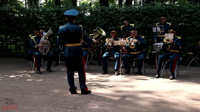 Музыка в Летнем саду смотреть онлайн