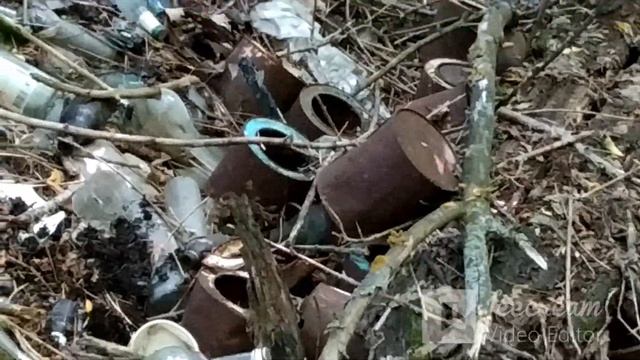 10 МЕШКОВ КОНСЕРВНЫХ БАНОК, ЗАТРАМБОВАЛ В БОЧКУ смотреть онлайн