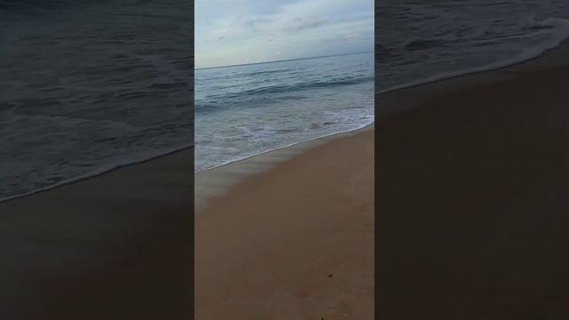 Погода на Пхукете в 7 утра. Волны Пляж Карон Пхукет. смотреть онлайн
