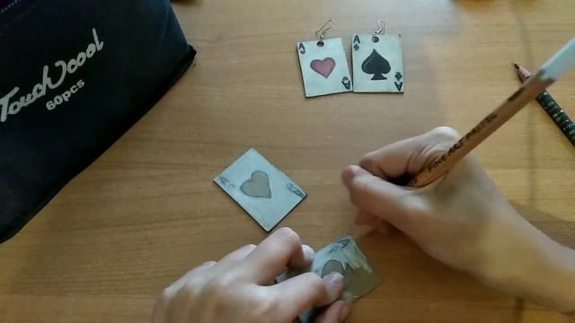 серёжки и бусы в виде карт СВОИМИ РУКАМИ! смотреть онлайн