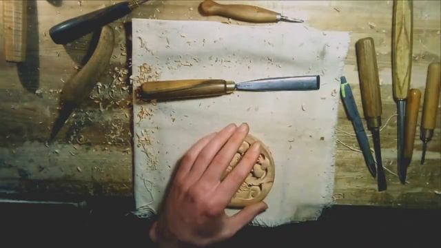 Создание деревянного гребня вручную. Как это сделано? Wooden comb making with handtools (Часть 1) смотреть онлайн